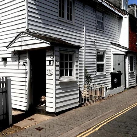 Bridewell Cottage In The Heart Of Tenterden - Pass The Keys Екстериор снимка