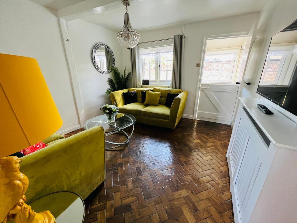 Bridewell Cottage In The Heart Of Tenterden - Pass The Keys Екстериор снимка