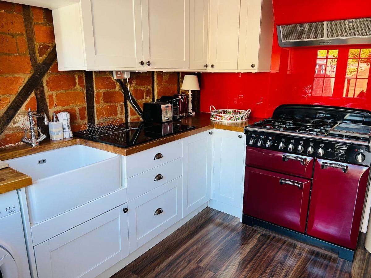 Bridewell Cottage In The Heart Of Tenterden - Pass The Keys Екстериор снимка