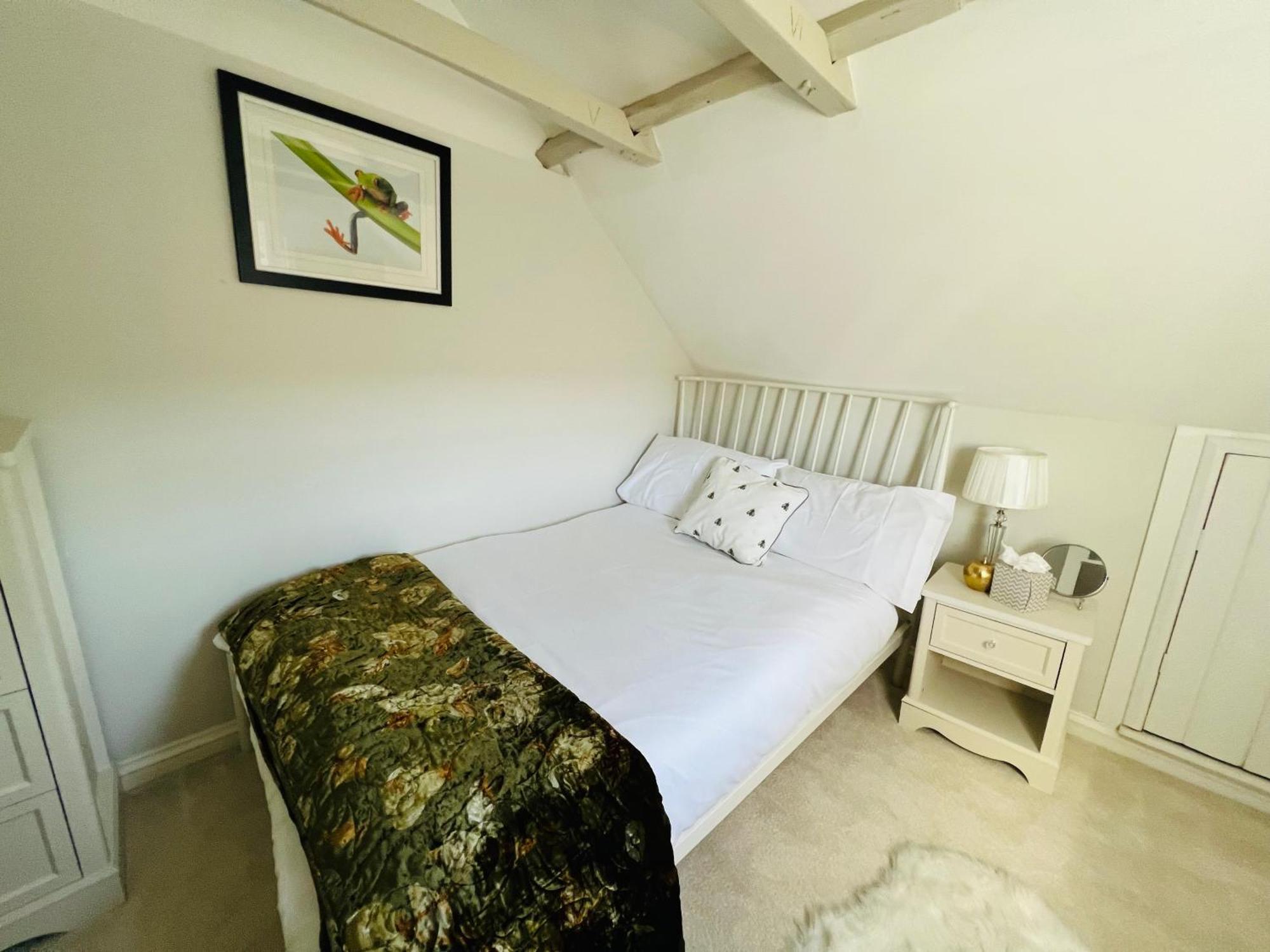 Bridewell Cottage In The Heart Of Tenterden - Pass The Keys Екстериор снимка
